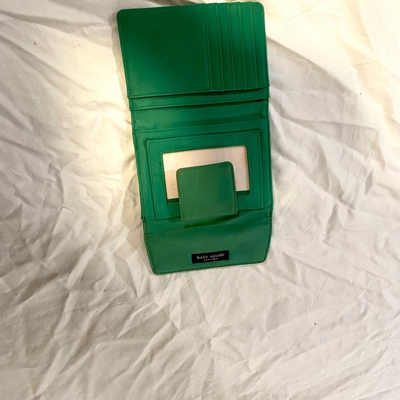 Kate Spade wallet - Picture 3 of 3